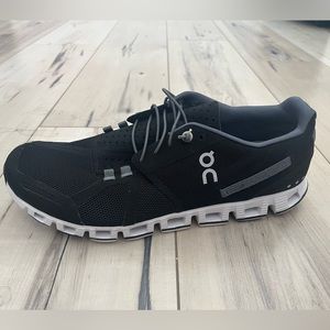 Men’s on running cloud shoe brand new with no box